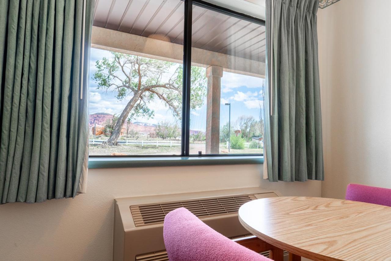 Motel Torrey Buitenkant foto
